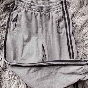 Brandy Melville Rosa Sweatpants, grey w/ stripes!